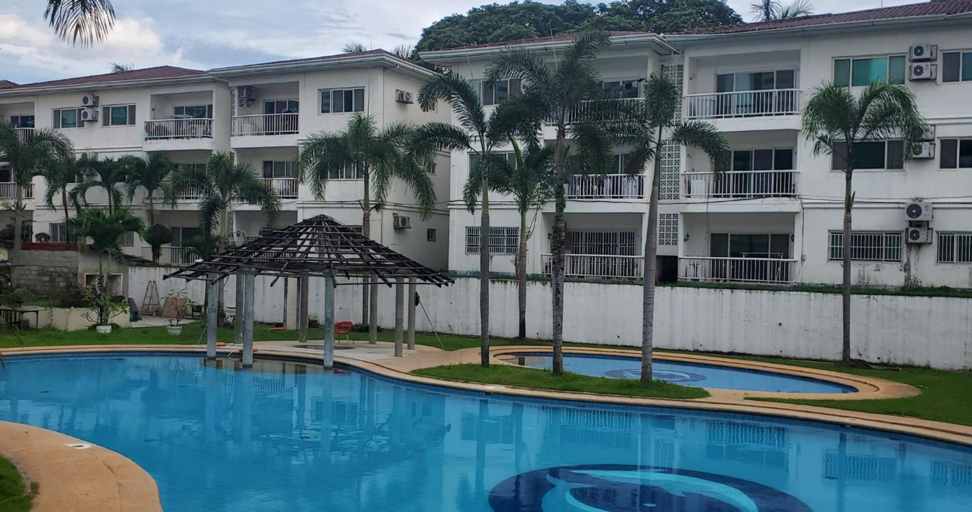 Aston Stay And Villas Mabalacat Exterior photo