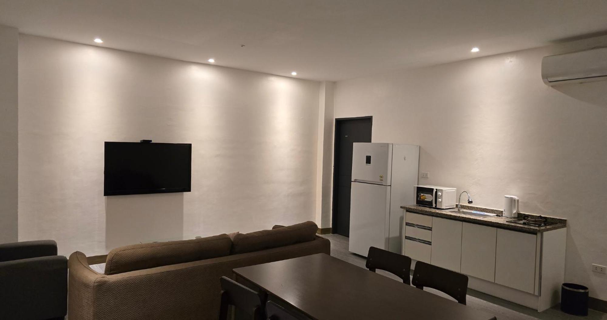 Aston Stay And Villas Mabalacat Exterior photo