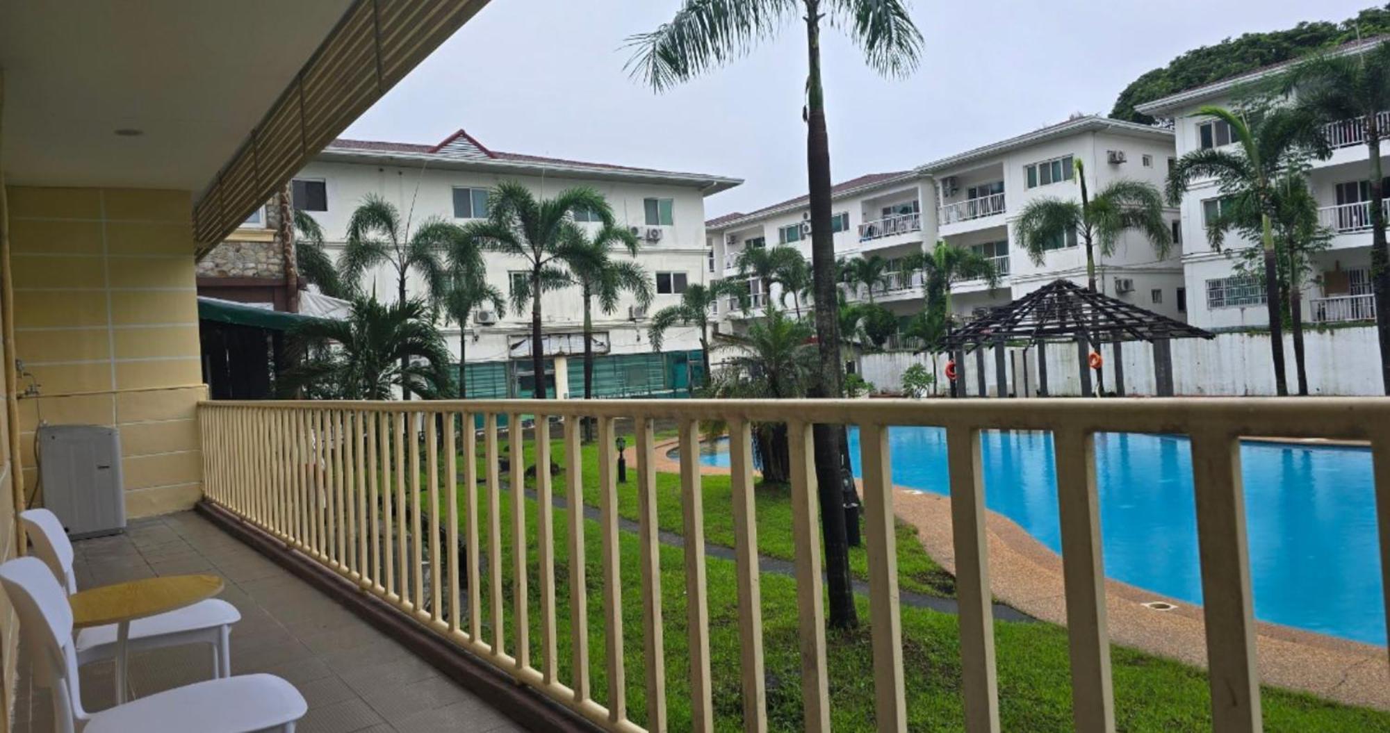 Aston Stay And Villas Mabalacat Exterior photo